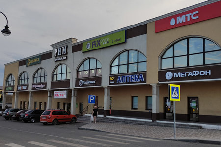 Примеры вывесок с объемными световыми буквами на фасадах зданий